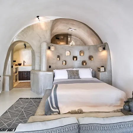 Satori Caves By Thireon * أويا