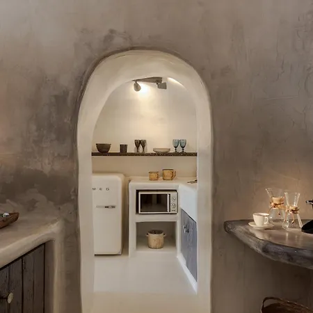 Satori Caves By Thireon * Oia (Santorini)